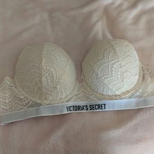 VICTORIA SECRET LACE BRA
